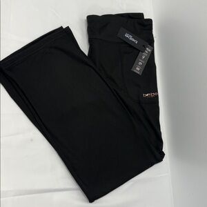 NewBebe sport Black wide leg flare yoga pants size 3X foil peached fleece pants